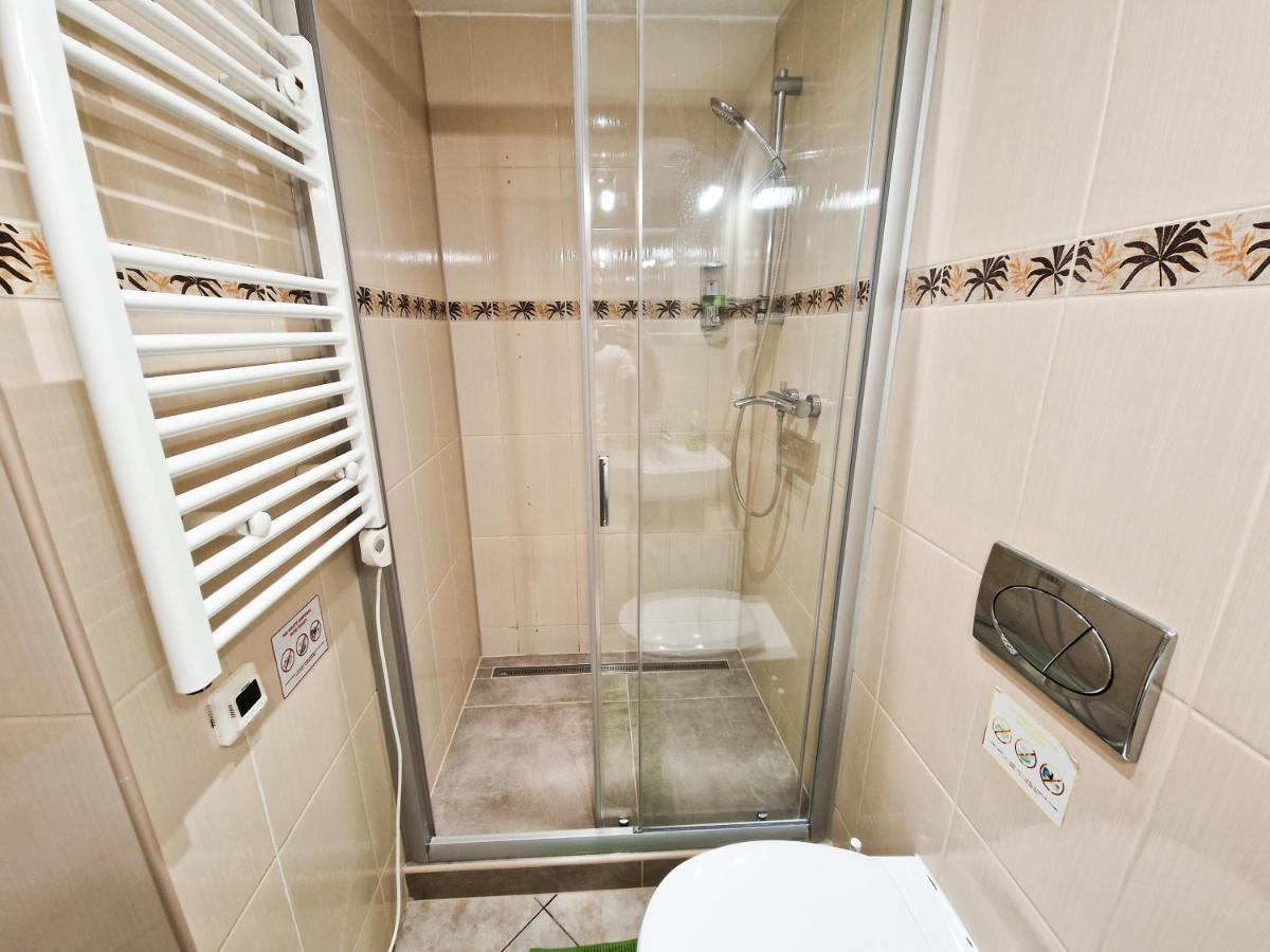 Ground Floor Apartment Prague Exterior photo